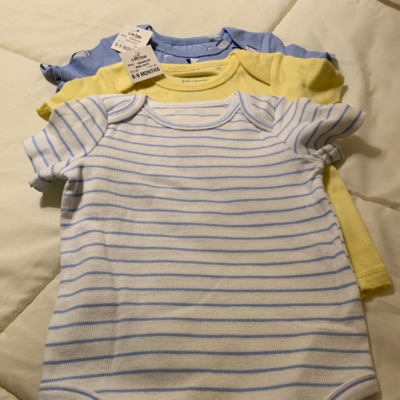 First Impressions Baby Boy Short Sleeve Body Suit- pack of 3, Size 6-9 Mo. NWOT - Picture 3 of 4